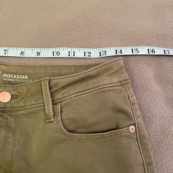Old Navy Rockstar Mid-Rise Skinny Jeans. Olive Green. Size 10. - Picture 8 of 11